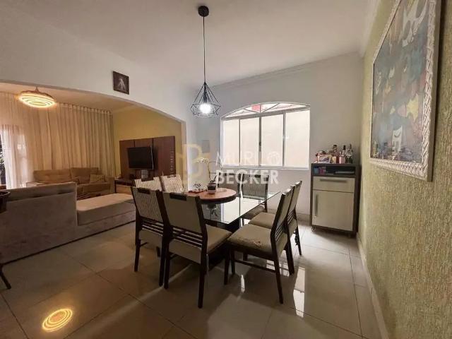 Casa / Sobrado para Venda em São José dos Campos/SP Residencial União 3 Quartos