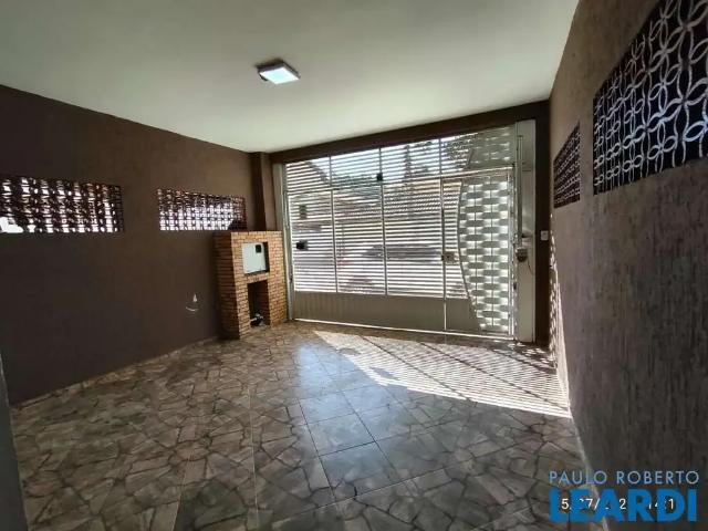 Casa / Sobrado para Venda em São José dos Campos/SP Residencial União 3 Quartos