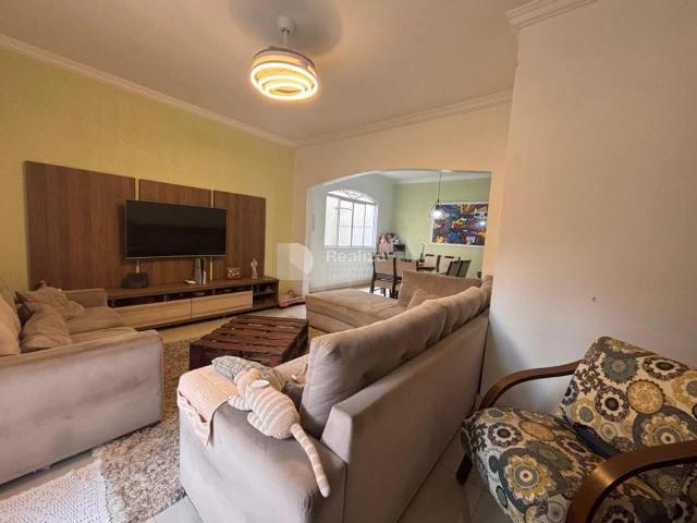Casa / Sobrado para Venda em São José dos Campos/SP Residencial União 3 Quartos