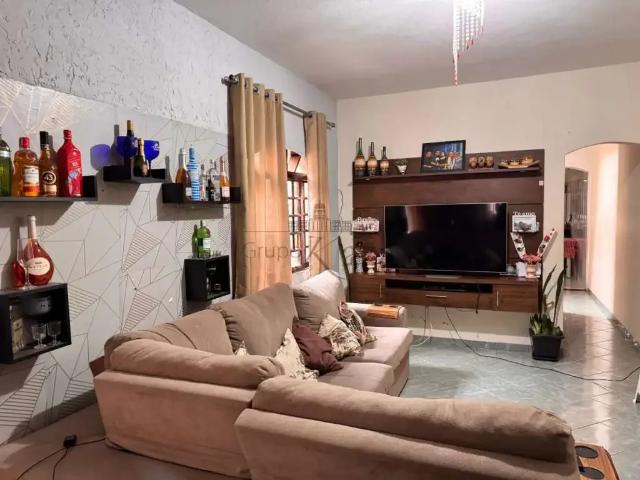 Casa / Sobrado para Venda em São José dos Campos/SP Residencial União 3 Quartos