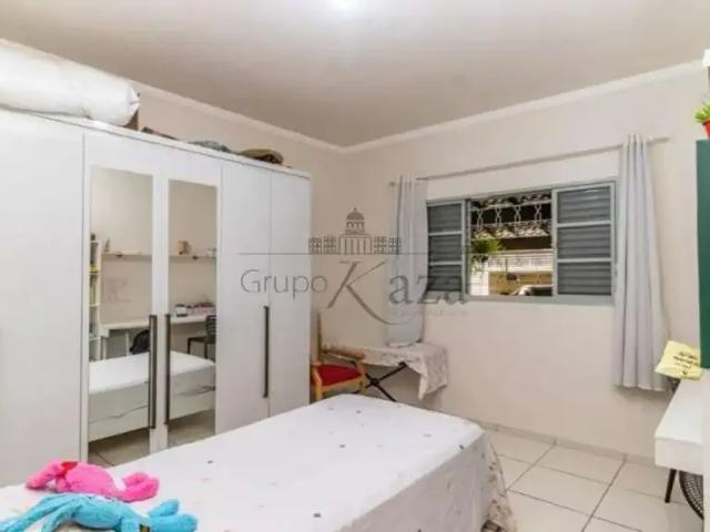 Casa / Sobrado para Venda em São José dos Campos/SP Residencial União 2 Quartos