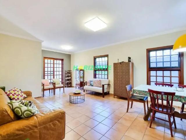 Casa / Sobrado para Venda em São José dos Campos/SP Urbanova 3 Quartos
