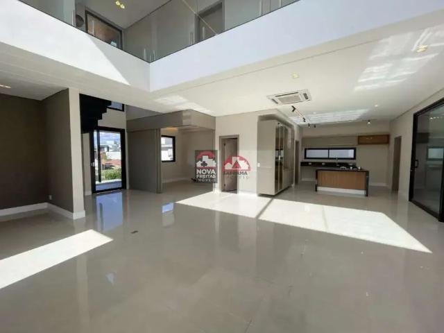 Casa / Sobrado para Venda em São José dos Campos/SP Urbanova 4 Quartos