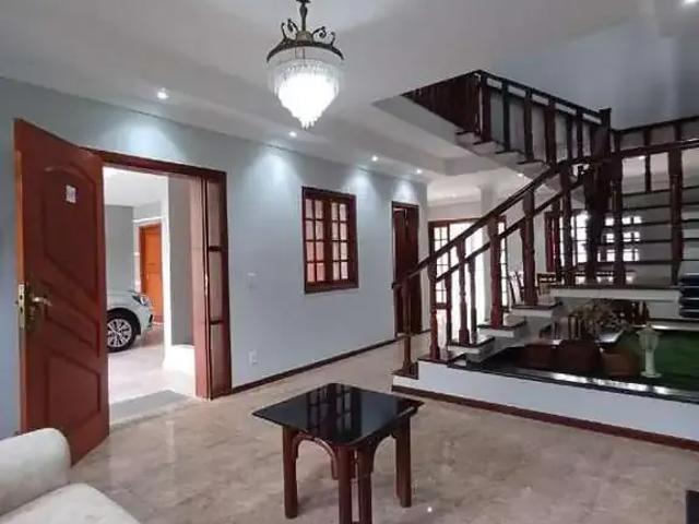 Casa / Sobrado para Venda em São José dos Campos/SP Urbanova III 6 Quartos