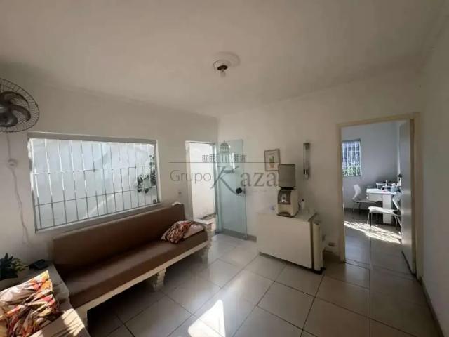 Casa / Sobrado para Venda em São José dos Campos/SP Vila Tatetuba 3 Quartos