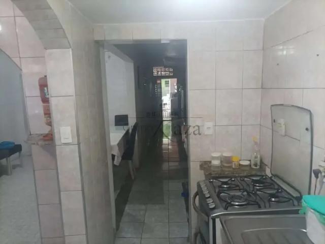 Casa / Sobrado para Venda em São José dos Campos/SP Vila Tatetuba 3 Quartos