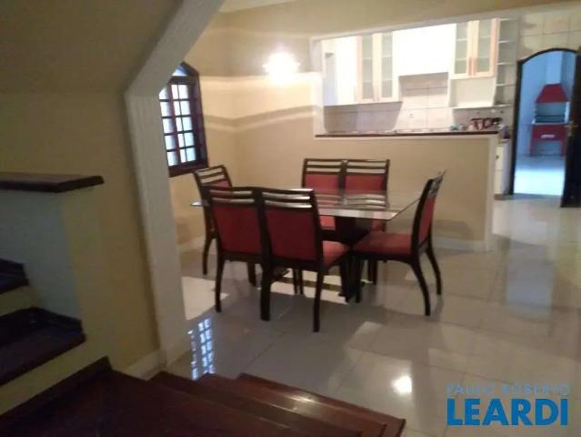 Casa / Sobrado para Venda em São José dos Campos/SP Vila Tesouro 3 Quartos