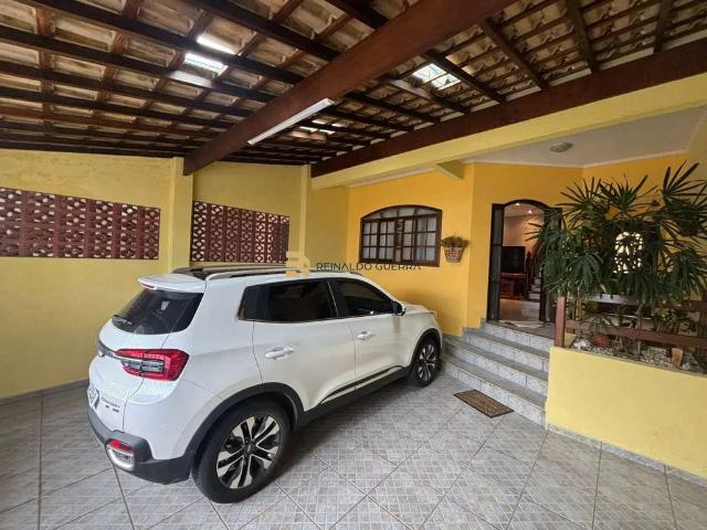 Casa / Sobrado para Venda em São José dos Campos/SP Vila Tesouro 4 Quartos