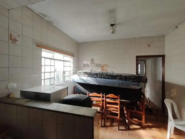 Casa / Sobrado para Venda em São José dos Campos/SP Vila Ester 5 Quartos
