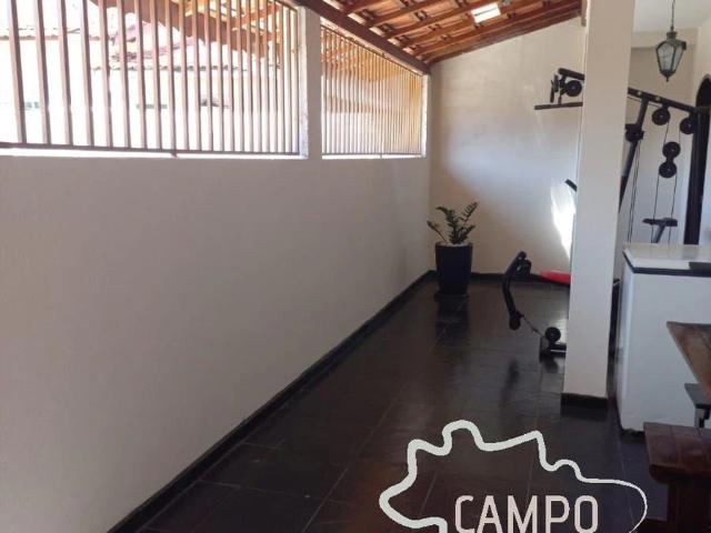 Casa / Sobrado para Venda em São José dos Campos/SP Vila Industrial 3 Quartos