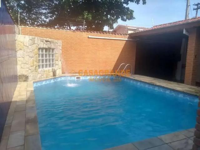 Casa / Sobrado para Venda em São José dos Campos/SP Vila Industrial 3 Quartos