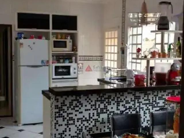 Casa / Sobrado para Venda em São José dos Campos/SP Vila Industrial 4 Quartos