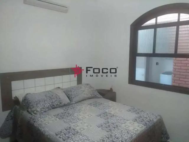 Casa / Sobrado para Venda em São José dos Campos/SP Vila Industrial 4 Quartos
