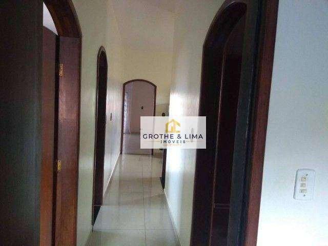 Casa / Sobrado para Venda em São José dos Campos/SP Vila Industrial 4 Quartos