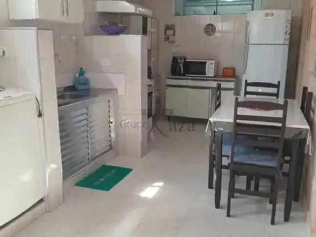 Casa / Sobrado para Venda em São José dos Campos/SP Vila Industrial 5 Quartos