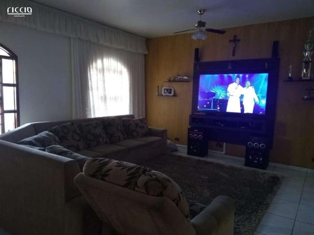 Casa / Sobrado para Venda em São José dos Campos/SP Vila Industrial 7 Quartos