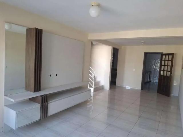 Casa / Sobrado para Venda em São José dos Pinhais/PR Ouro Fino 4 Quartos