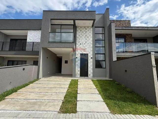 Casa / Sobrado para Venda em São José dos Pinhais/PR Ouro Fino 3 Quartos