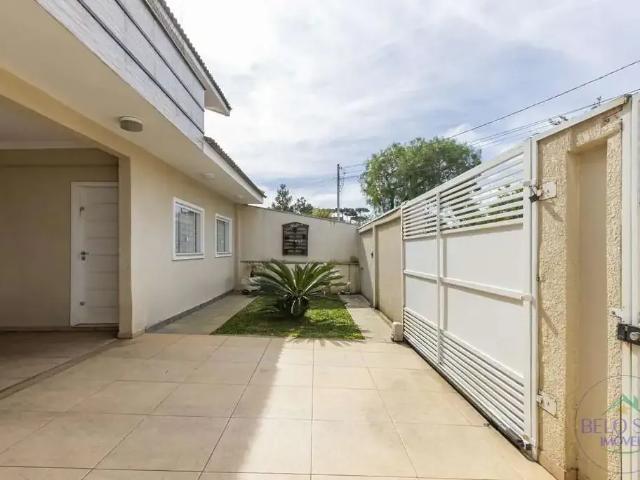 Casa / Sobrado para Venda em São José dos Pinhais/PR Aviação 4 Quartos