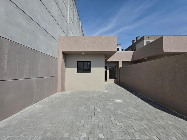 Casa / Sobrado para Venda em São José dos Pinhais/PR Afonso Pena 3 Quartos