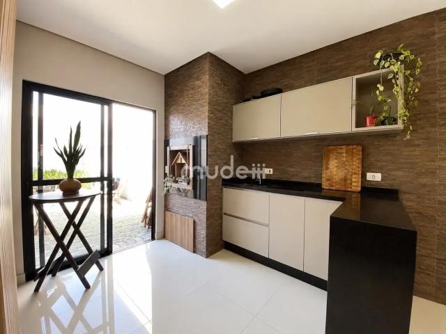 Casa / Sobrado para Venda em São José dos Pinhais/PR Afonso Pena 3 Quartos