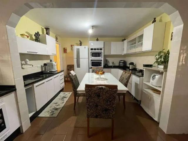 Casa / Sobrado para Venda em São José dos Pinhais/PR Afonso Pena 3 Quartos