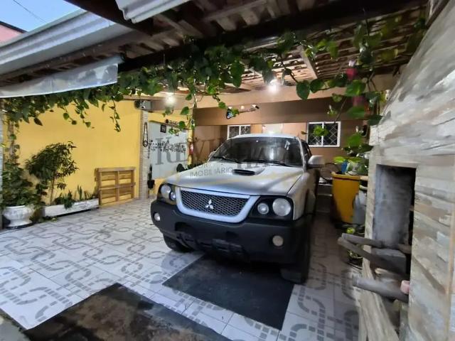 Casa / Sobrado para Venda em São José dos Pinhais/PR Afonso Pena 4 Quartos