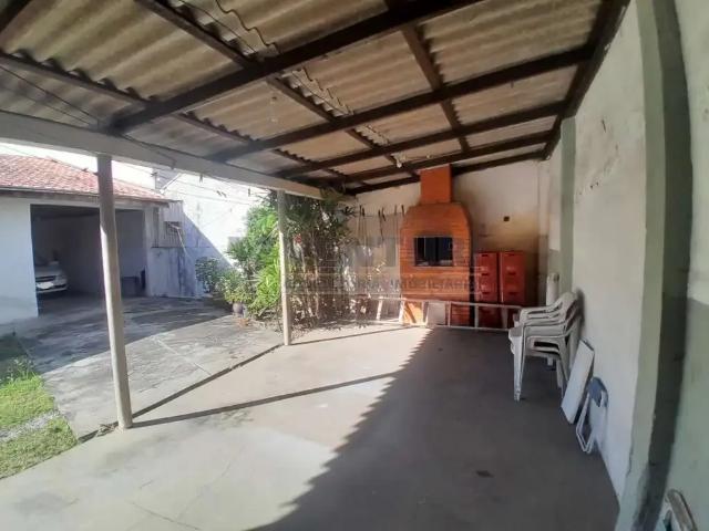 Casa / Sobrado para Venda em São José dos Pinhais/PR Afonso Pena 4 Quartos