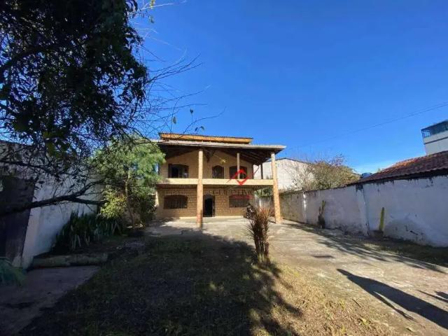 Casa / Sobrado para Venda em São José dos Pinhais/PR Afonso Pena 6 Quartos