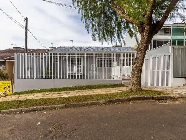 Casa / Sobrado para Venda em São José dos Pinhais/PR Aristocrata 3 Quartos