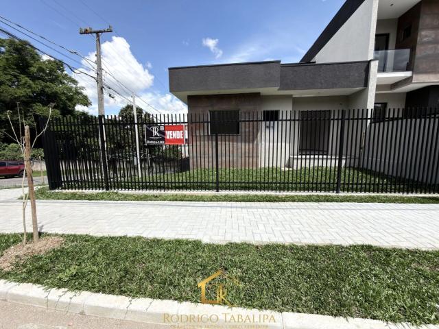 Casa / Sobrado para Venda em São José dos Pinhais/PR Aristocrata 3 Quartos
