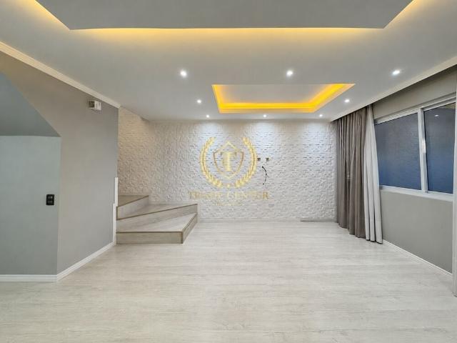 Casa / Sobrado para Venda em São José dos Pinhais/PR Aristocrata 4 Quartos