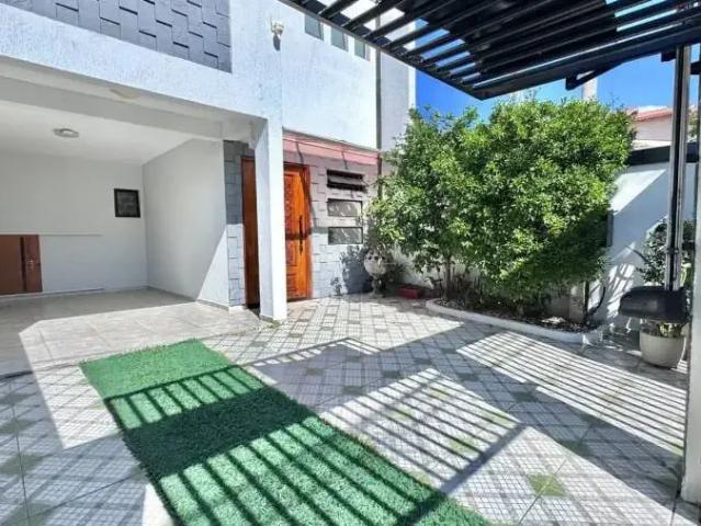 Casa / Sobrado para Venda em São José dos Pinhais/PR Aristocrata 4 Quartos