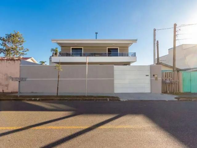 Casa / Sobrado para Venda em São José dos Pinhais/PR Aristocrata 5 Quartos