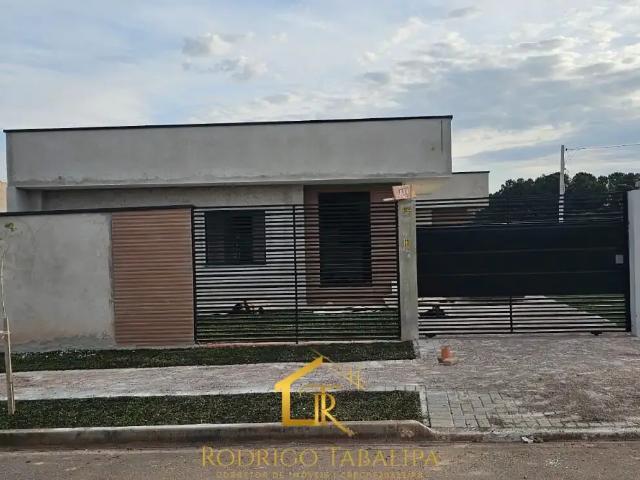 Casa / Sobrado para Venda em São José dos Pinhais/PR Barro Preto 3 Quartos