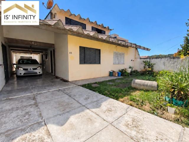 Casa / Sobrado para Venda em São José dos Pinhais/PR Bom Jesus 4 Quartos