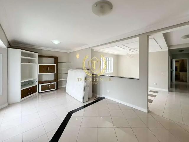 Casa / Sobrado para Venda em São José dos Pinhais/PR Bom Jesus 4 Quartos