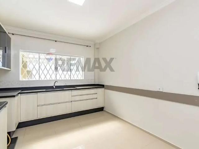 Casa / Sobrado para Venda em São José dos Pinhais/PR Bom Jesus 3 Quartos