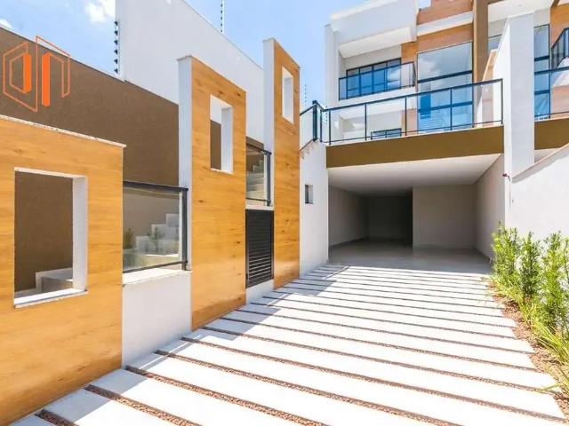 Casa / Sobrado para Venda em São José dos Pinhais/PR Bom Jesus 3 Quartos