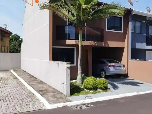 Casa / Sobrado para Venda em São José dos Pinhais/PR Bom Jesus 3 Quartos