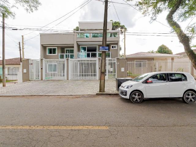 Casa / Sobrado para Venda em São José dos Pinhais/PR Bom Jesus 3 Quartos