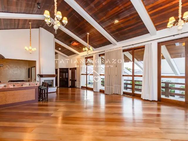 Casa / Sobrado para Venda em São José dos Pinhais/PR Centro 4 Quartos