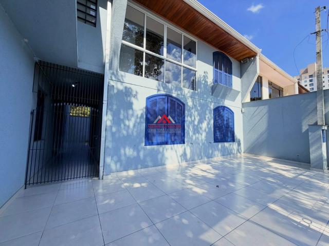 Casa / Sobrado para Venda em São José dos Pinhais/PR Centro 4 Quartos