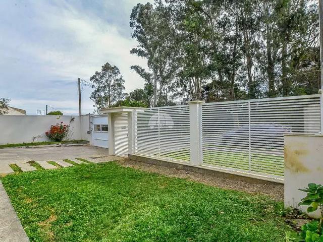 Casa / Sobrado para Venda em São José dos Pinhais/PR Centro 5 Quartos