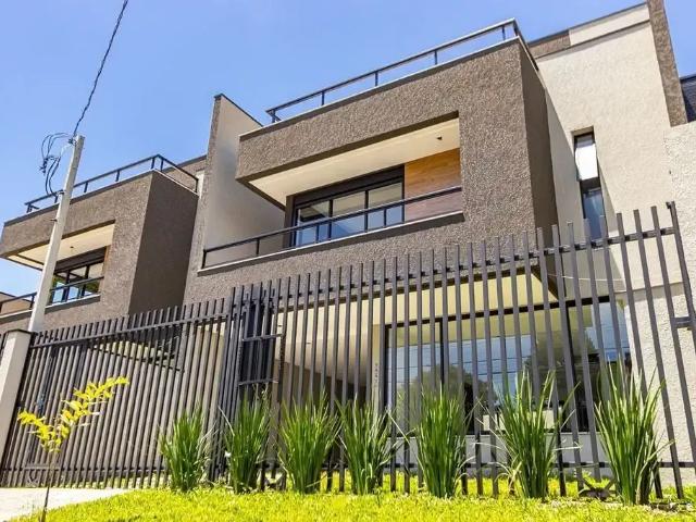 Casa / Sobrado para Venda em São José dos Pinhais/PR Centro 3 Quartos