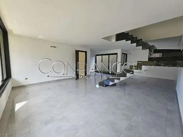 Casa / Sobrado para Venda em São José dos Pinhais/PR Centro 3 Quartos