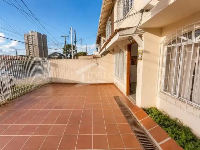 Casa / Sobrado para Venda em São José dos Pinhais/PR Centro 3 Quartos