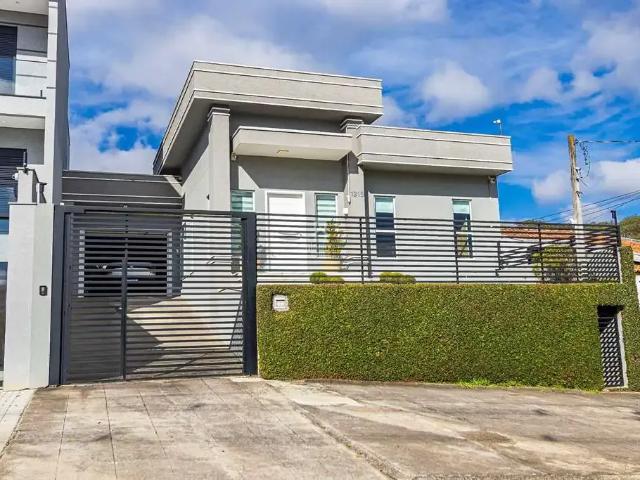 Casa / Sobrado para Venda em São José dos Pinhais/PR Centro 3 Quartos