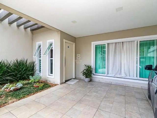 Casa / Sobrado para Venda em São José dos Pinhais/PR Centro 3 Quartos