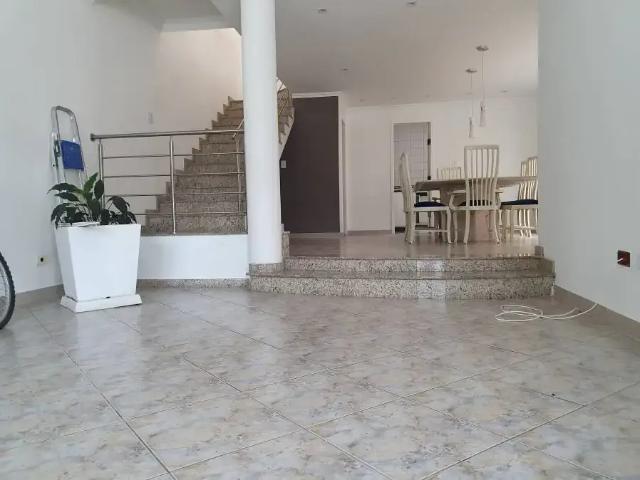 Casa / Sobrado para Venda em São José dos Pinhais/PR Centro 3 Quartos